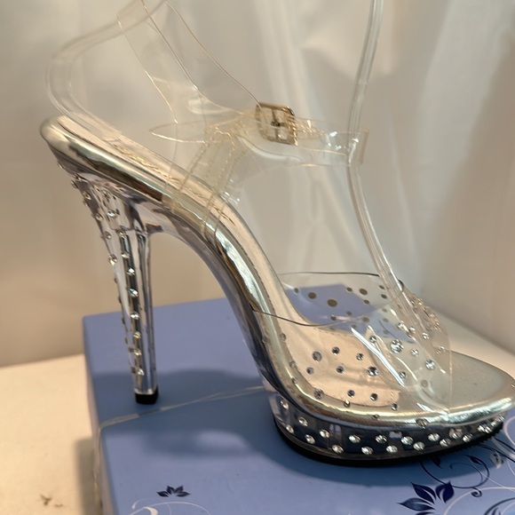 Shoes clear rhinestone Heels in the box - Picture 2 of 6
